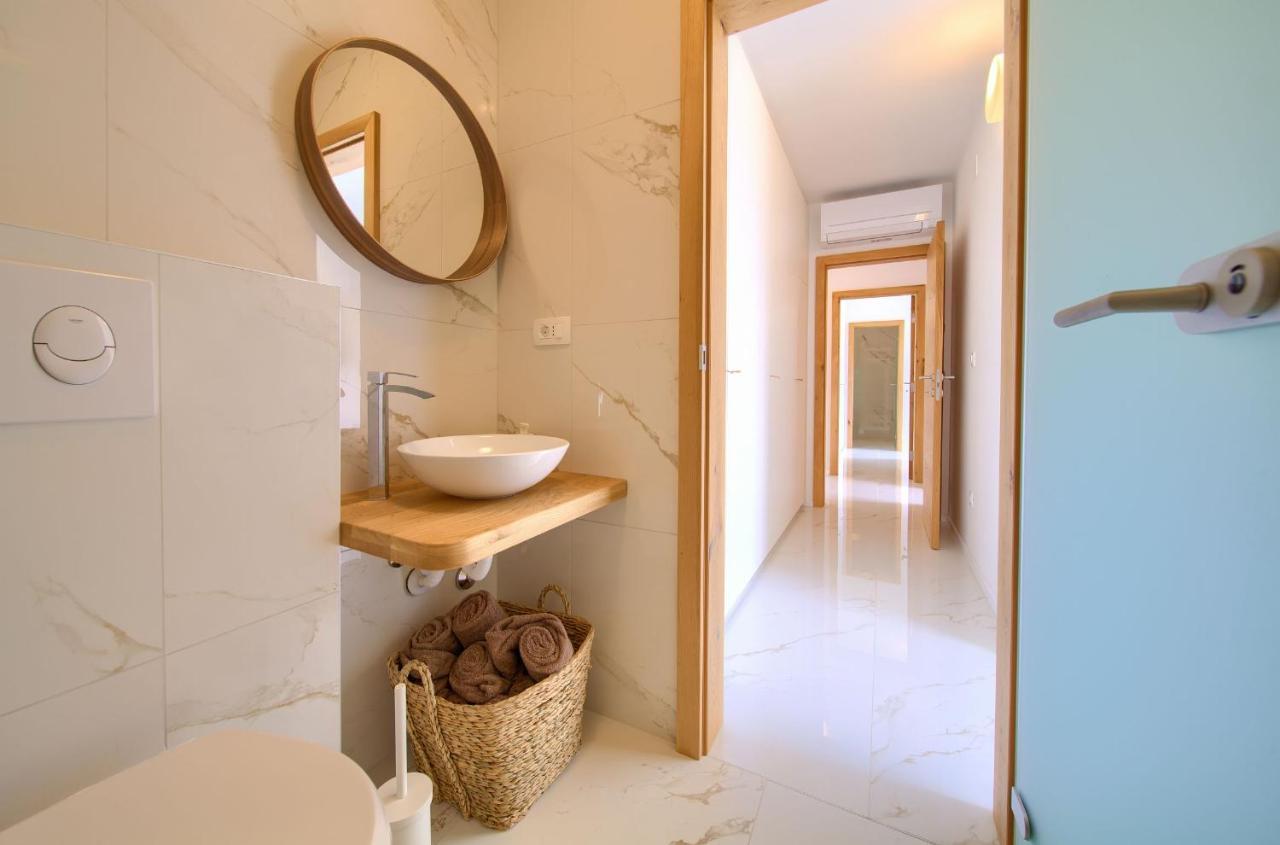 Villa Rossa Zupanje Ngoại thất bức ảnh